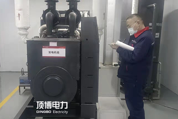 冬季使用康明斯柴油發電機組時應提前預熱，緩慢啟動